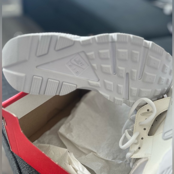 Nike Huarache Women’s Size 6US - Picture 2 of 7